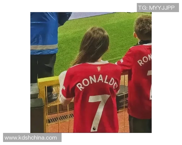 21号足球明星女运动员的魅力头像与风采展示