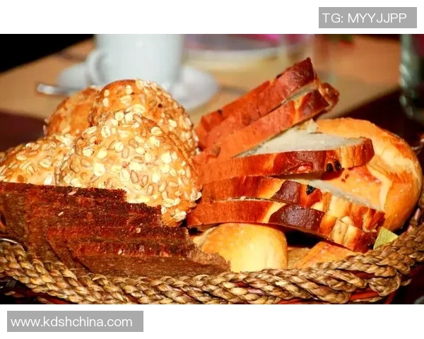 足球明星们的美食偏好揭秘他们最爱的餐点和饮食习惯